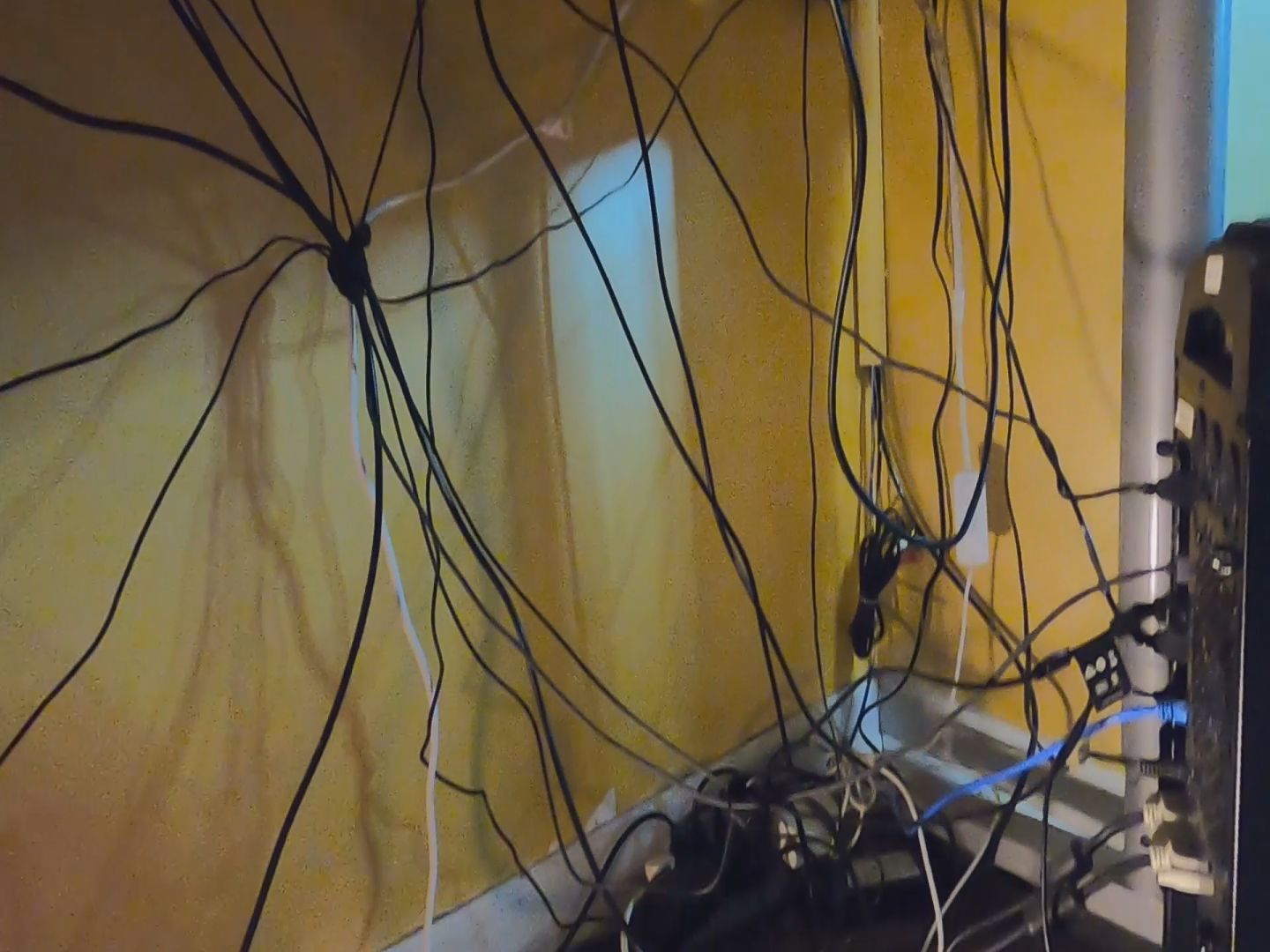 cable clutter